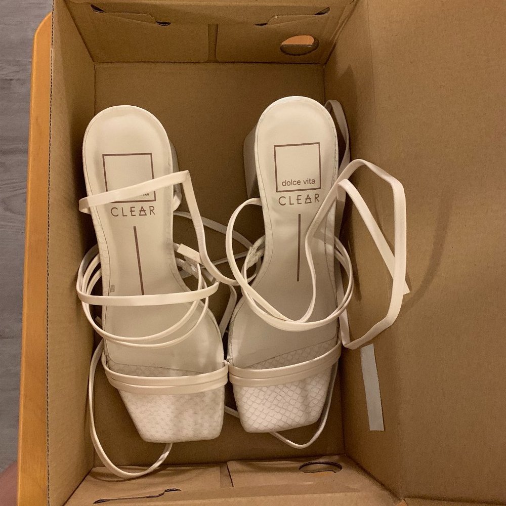 Dolce Vita Size 6 PAXX Ivory Stella